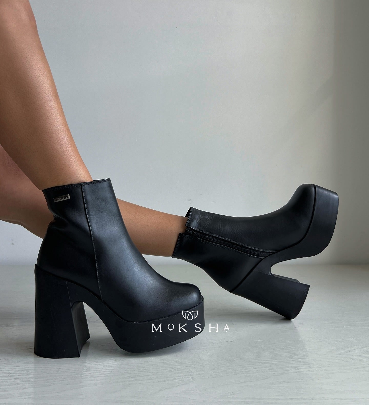BOTIN CARLOTA