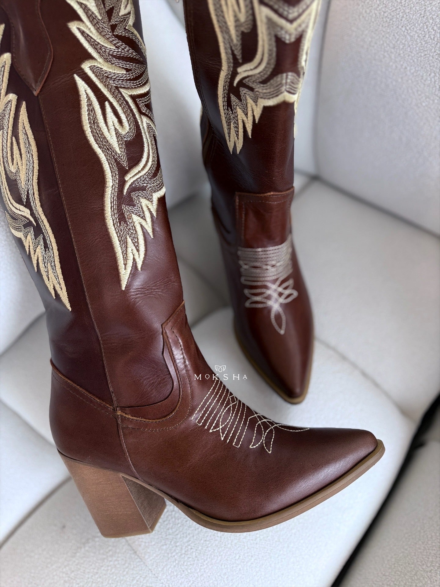 BOTA CLOE