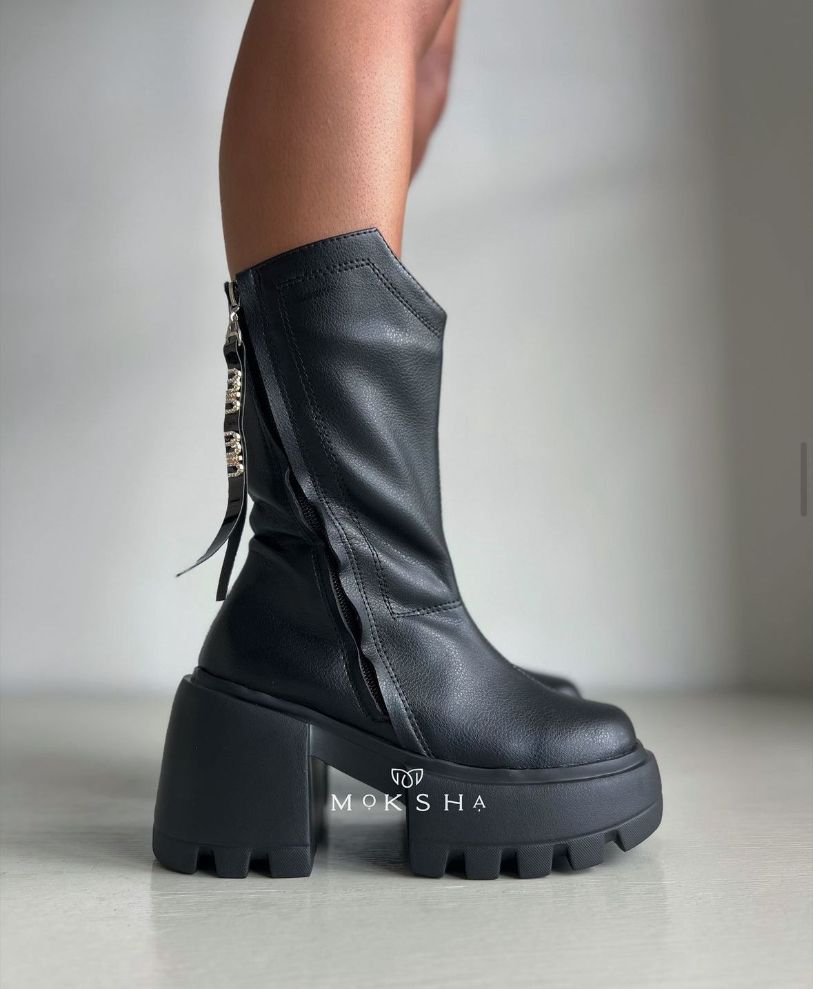 BOTAS DELLI