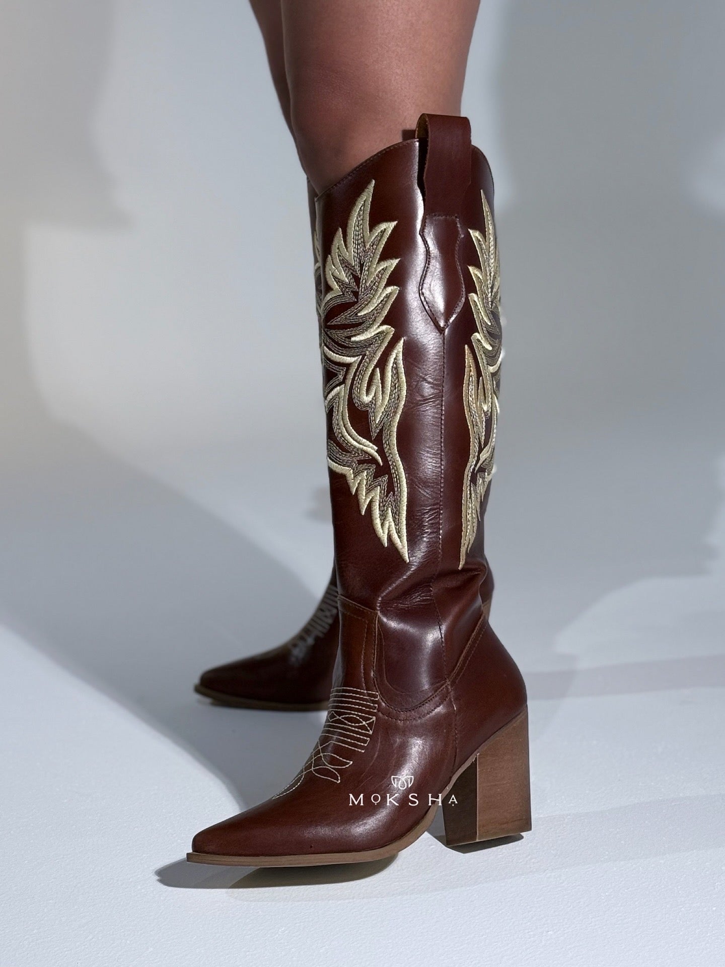 BOTA CLOE