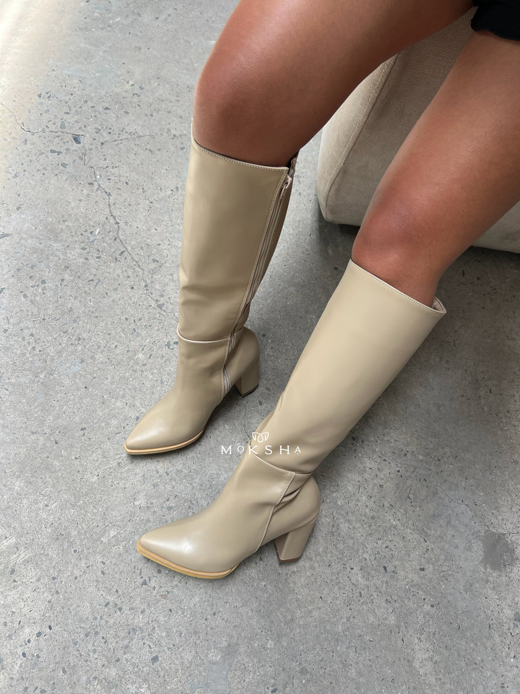 BOTA ALICIA