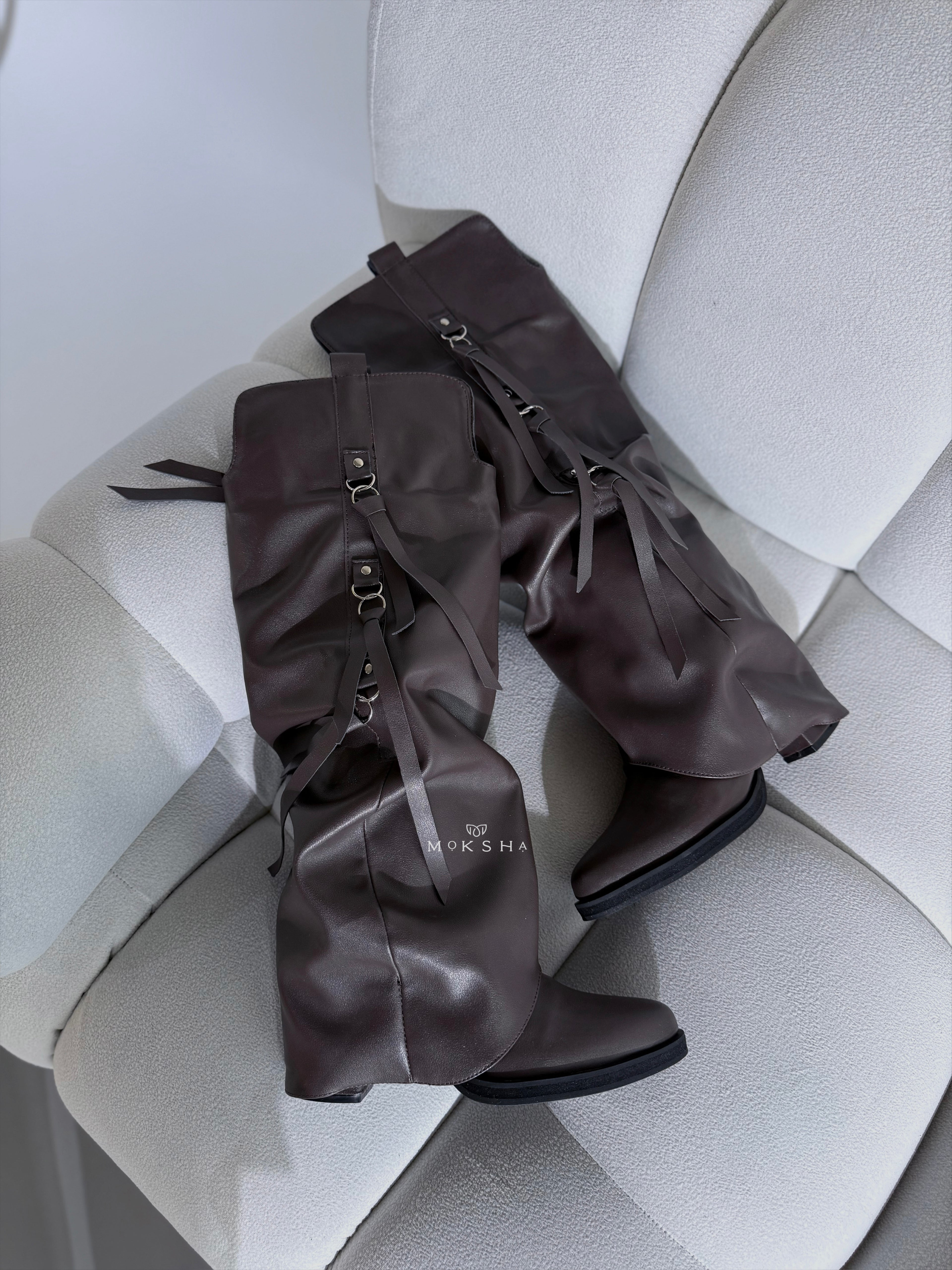 BOTA MELANY
