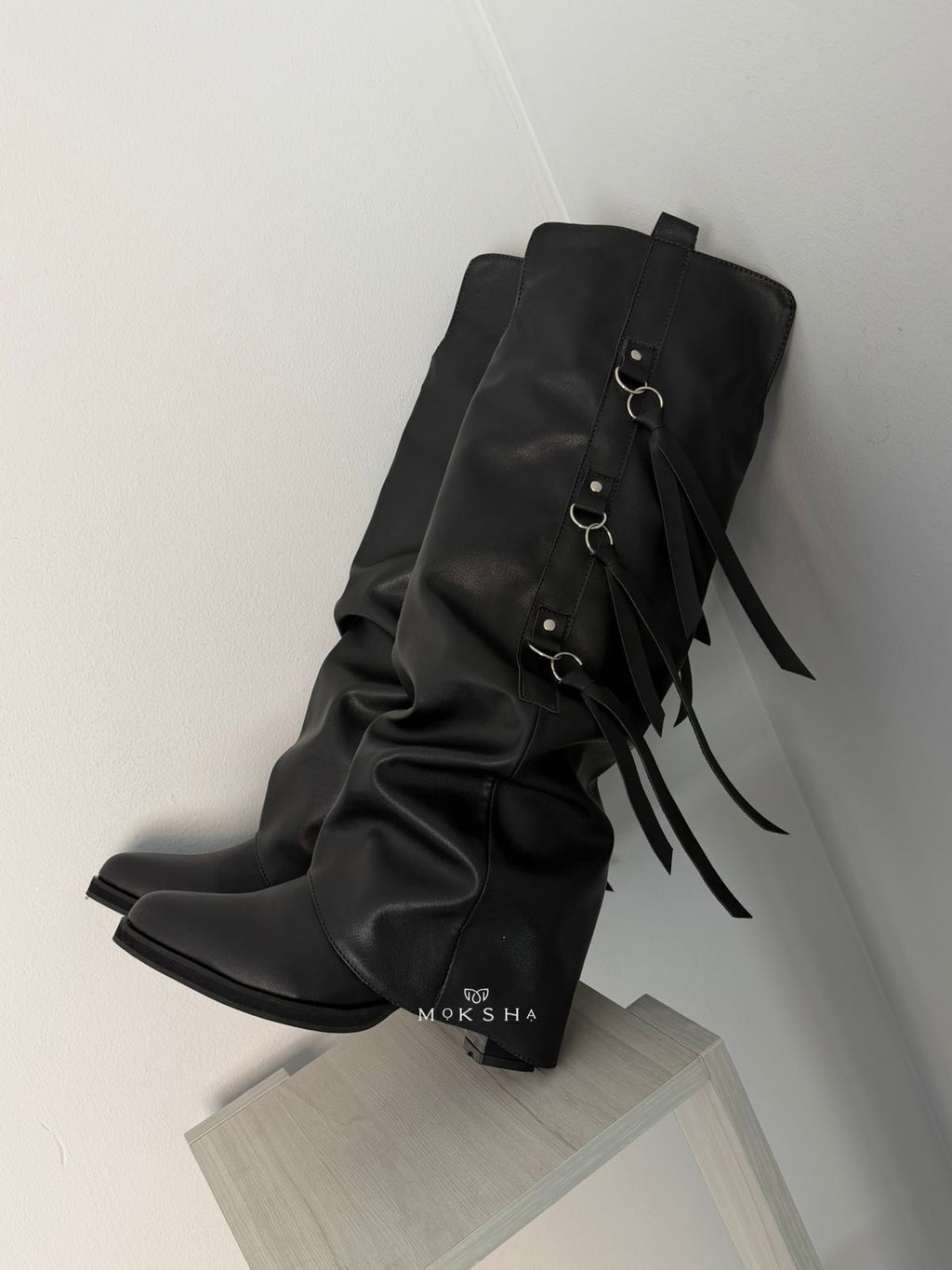 BOTA MELANY